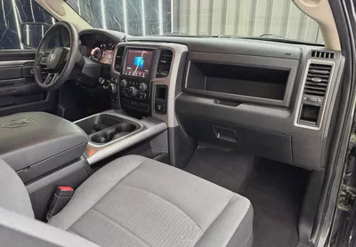 Dodge Ram  1500 | HEMI  5.7 L V8 VVT | GCC | Original Paint | Full service History-9