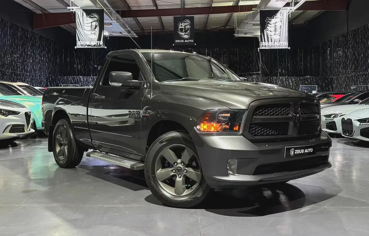 Dodge Ram 1500 | HEMI 5.7 L V8 VVT | GCC | Original Paint | Full service History-2-2