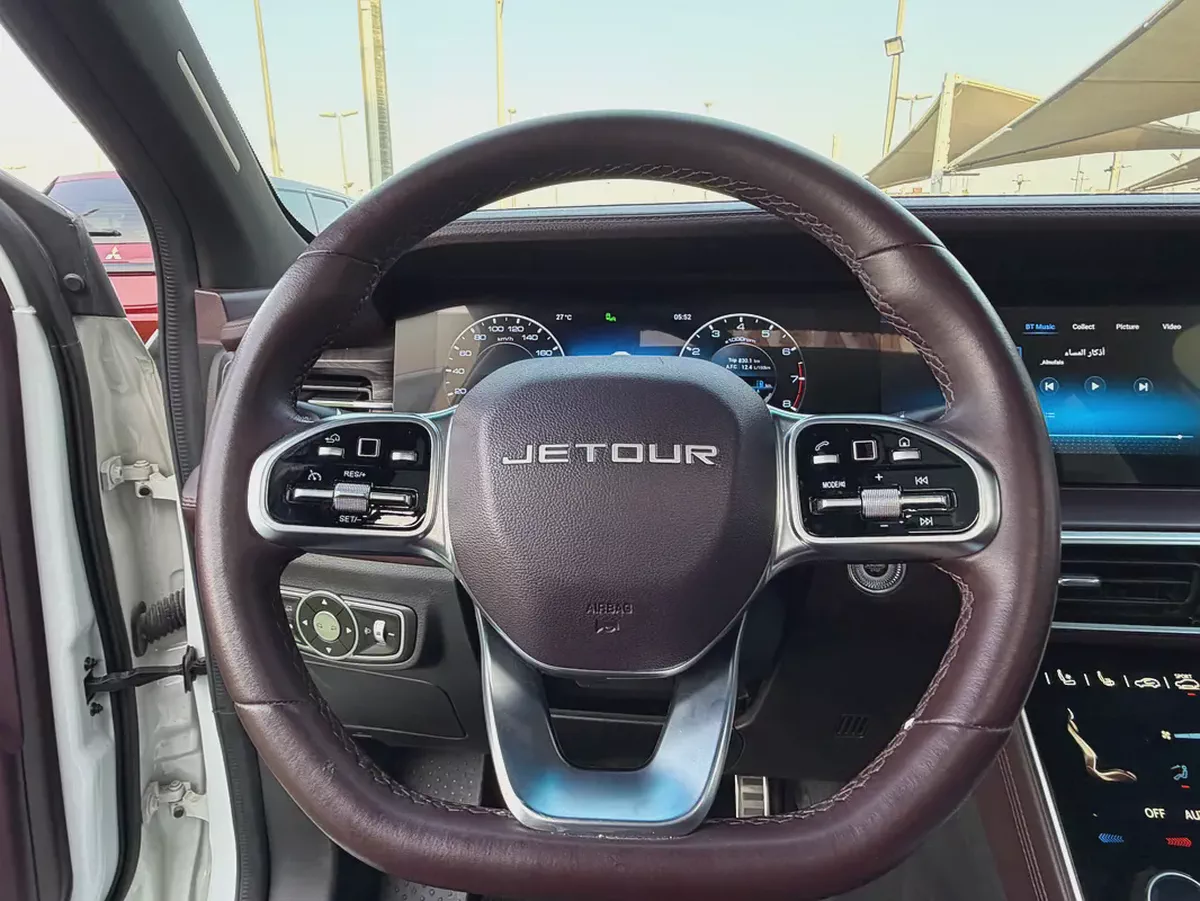 Jetour X90 Plus—2.0T —Luxury 2023 —GCC —Low Mileage— UNDERWarrant—EXCELLENT CONDITIONS-14-14