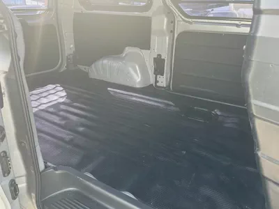 Hyundai H1-9
