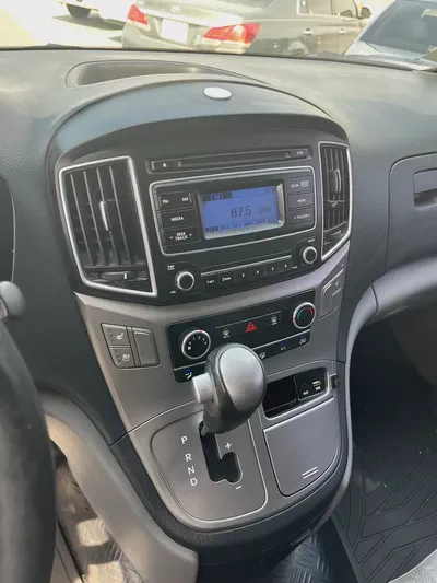 Hyundai H1-8