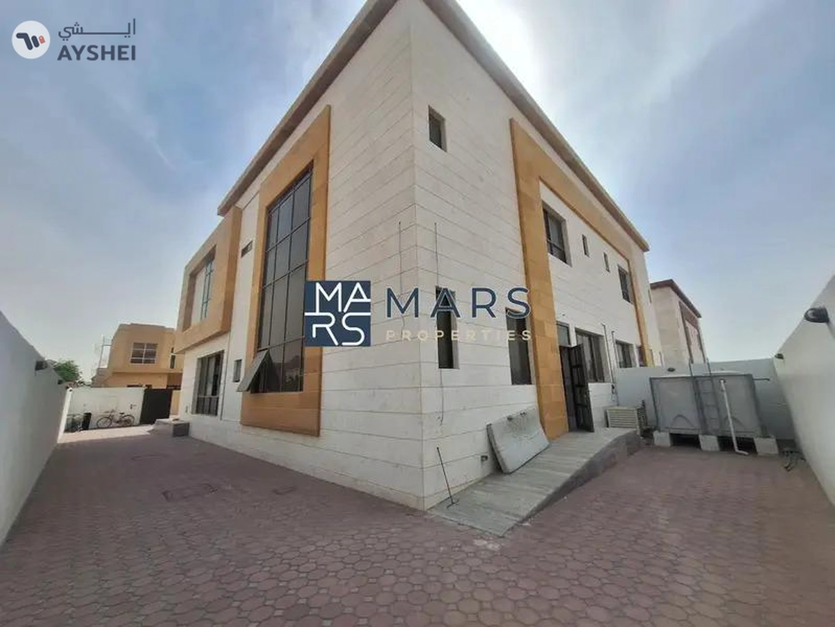 🌟 Luxurious 5-Bedroom Villa with Elevator for Rent in Hoshi, Sharjah | AED 250,000 Yearly 🌟-2-2
