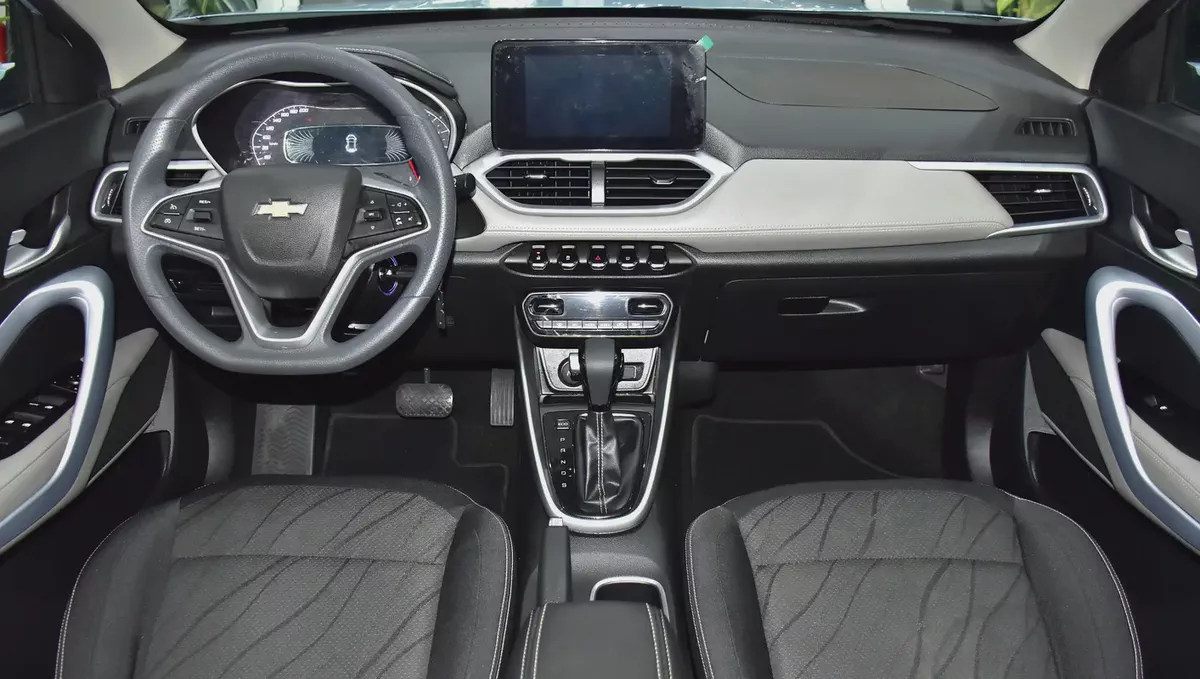 AED 823 EMi at 0% DP | Chevrolet Groove LT ( 2023 Model ) in Blue Color GCC Specs-10-10