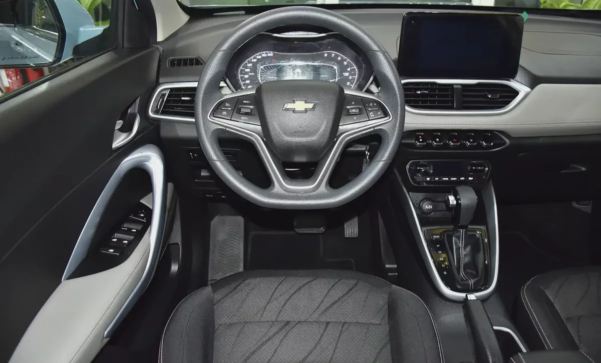 AED 823 EMi at 0% DP | Chevrolet Groove LT ( 2023 Model ) in Blue Color GCC Specs-11-11