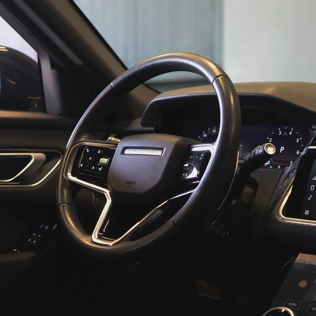 AED 3,161 pm • 0% Downpayment • Range Rover Velar P250 S  • 1 Year Warranty-9-9