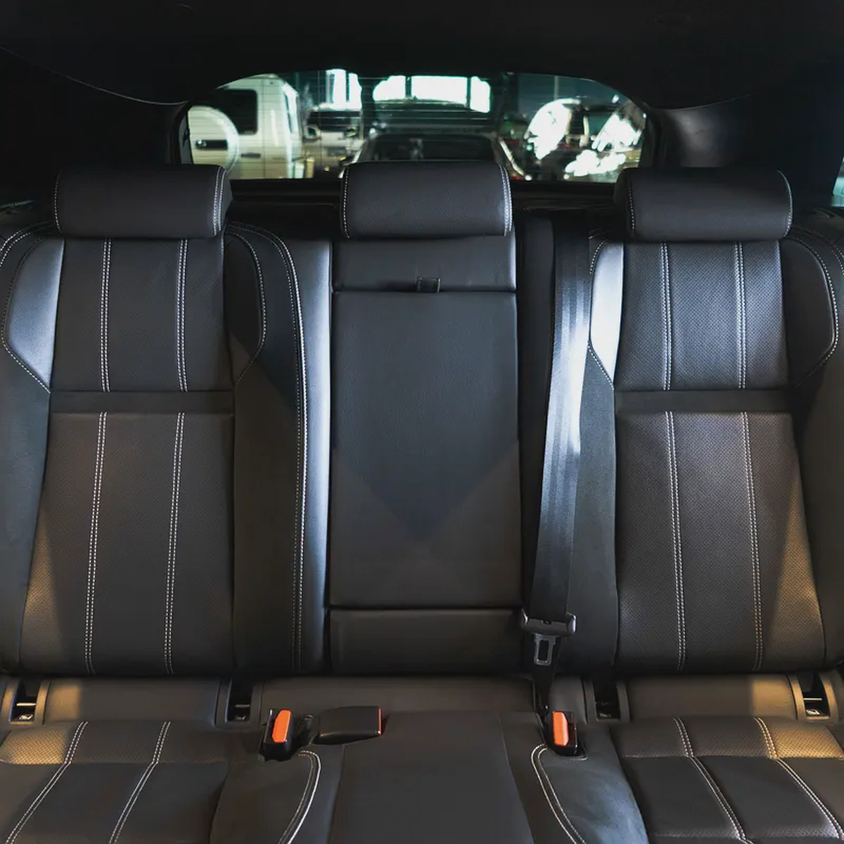 AED 3,161 pm • 0% Downpayment • Range Rover Velar P250 S  • 1 Year Warranty-15-15