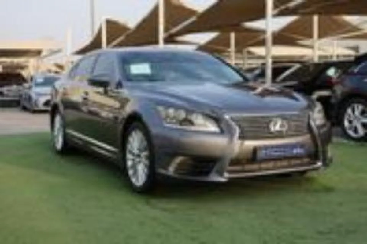 Used Lexus LS 460 4 door 4.6L SWB 2014-15-15