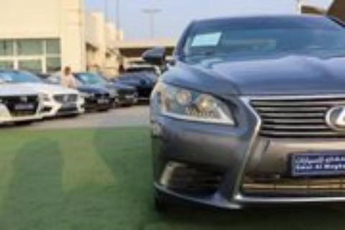 Used Lexus LS 460 4 door 4.6L SWB 2014-11-11