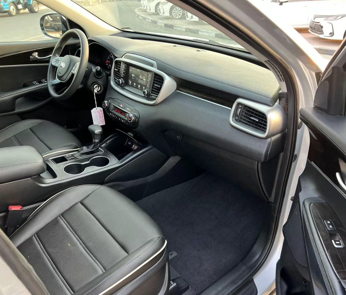 Kia Sorento LX 2019 Kia Sorento MidOption -3.3L V6 - Rear Camera - Auto trunk - Leather Seat --9-0