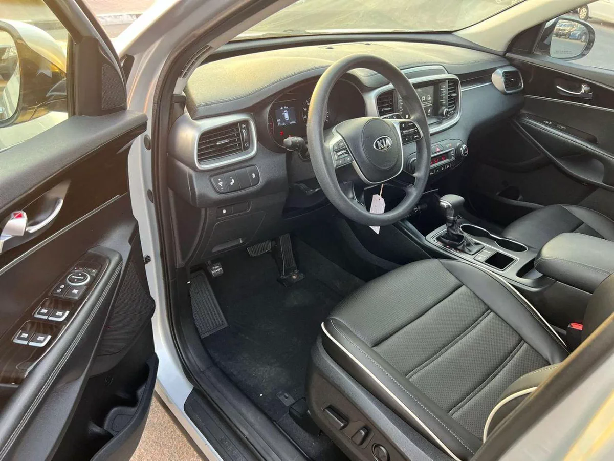 Kia Sorento LX 2019 Kia Sorento MidOption -3.3L V6 - Rear Camera - Auto trunk - Leather Seat --12-0