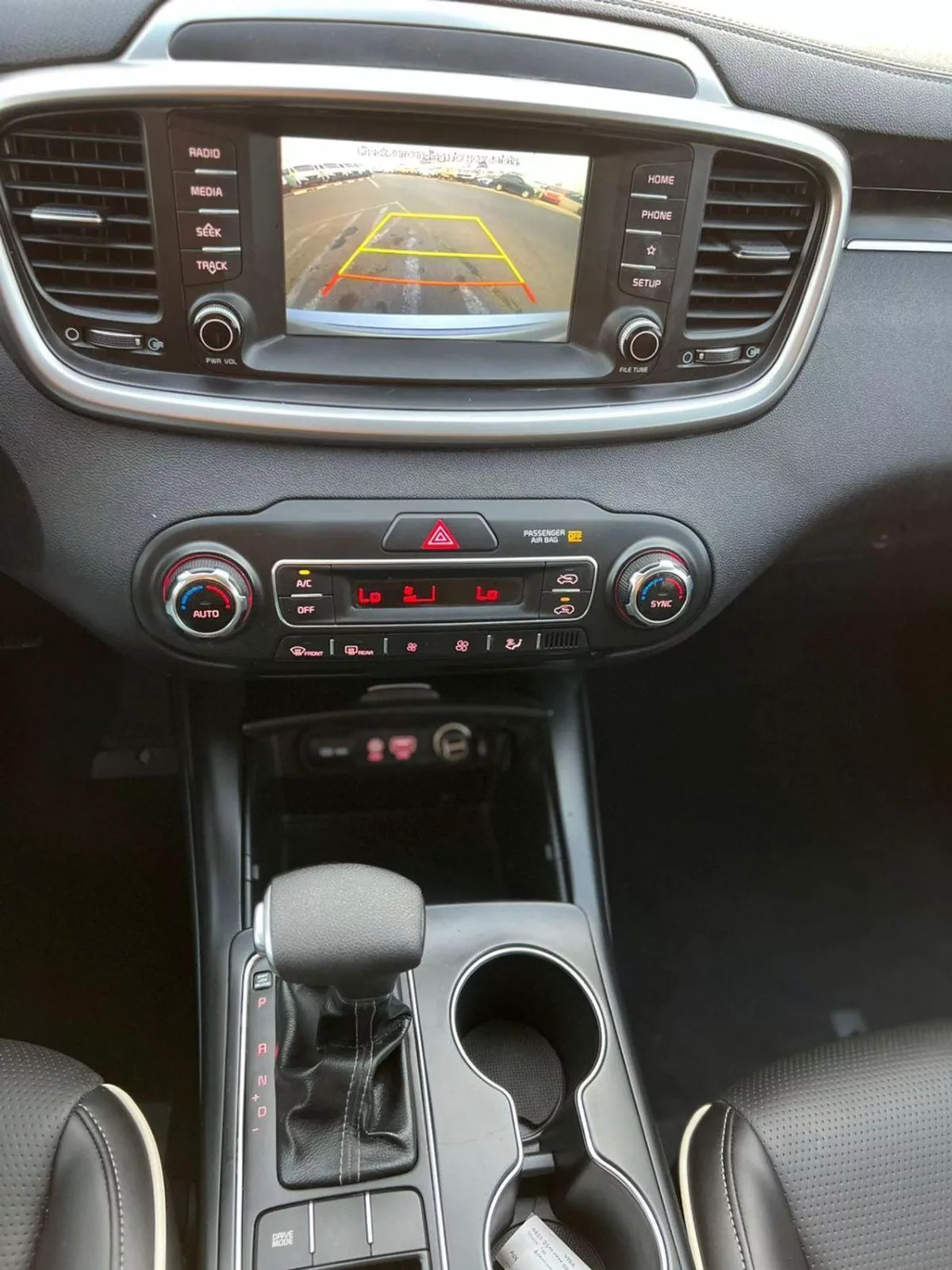 Kia Sorento LX 2019 Kia Sorento MidOption -3.3L V6 - Rear Camera - Auto trunk - Leather Seat --13-0