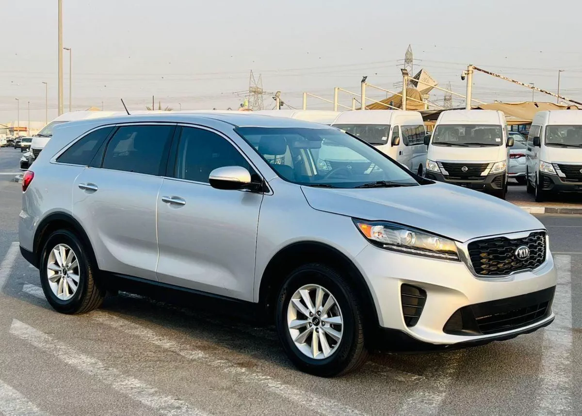 Kia Sorento LX 2019 Kia Sorento MidOption -3.3L V6 - Rear Camera - Auto trunk - Leather Seat -