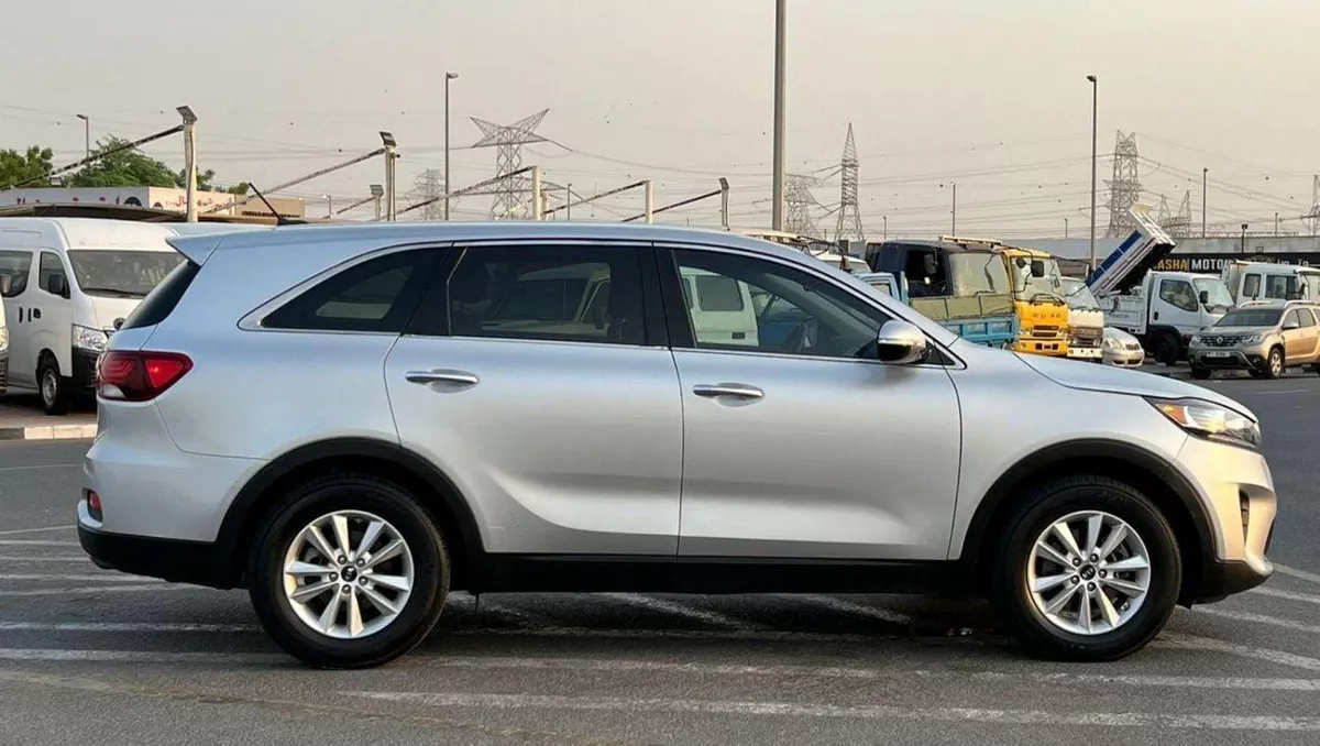 Kia Sorento LX 2019 Kia Sorento MidOption -3.3L V6 - Rear Camera - Auto trunk - Leather Seat --4-0