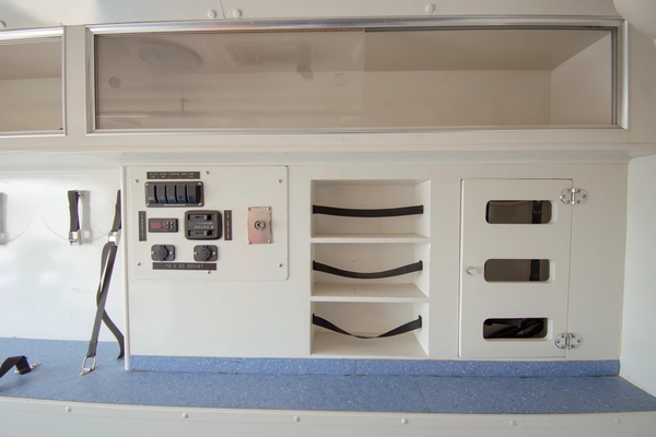 Ambulance Box with Full Equipment for Land Cruiser Pickup