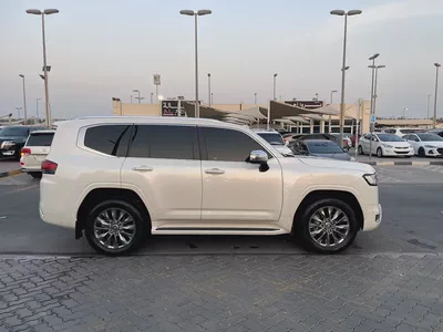 تويوتا لاند كلوزر VXR بدون تيربو Pristine Toyota Land Cruiser VXR 2022 | GCC Specs | Full Option-6