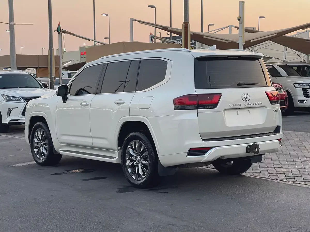 تويوتا لاند كلوزر VXR بدون تيربو Pristine Toyota Land Cruiser VXR 2022 | GCC Specs | Full Option-3-3
