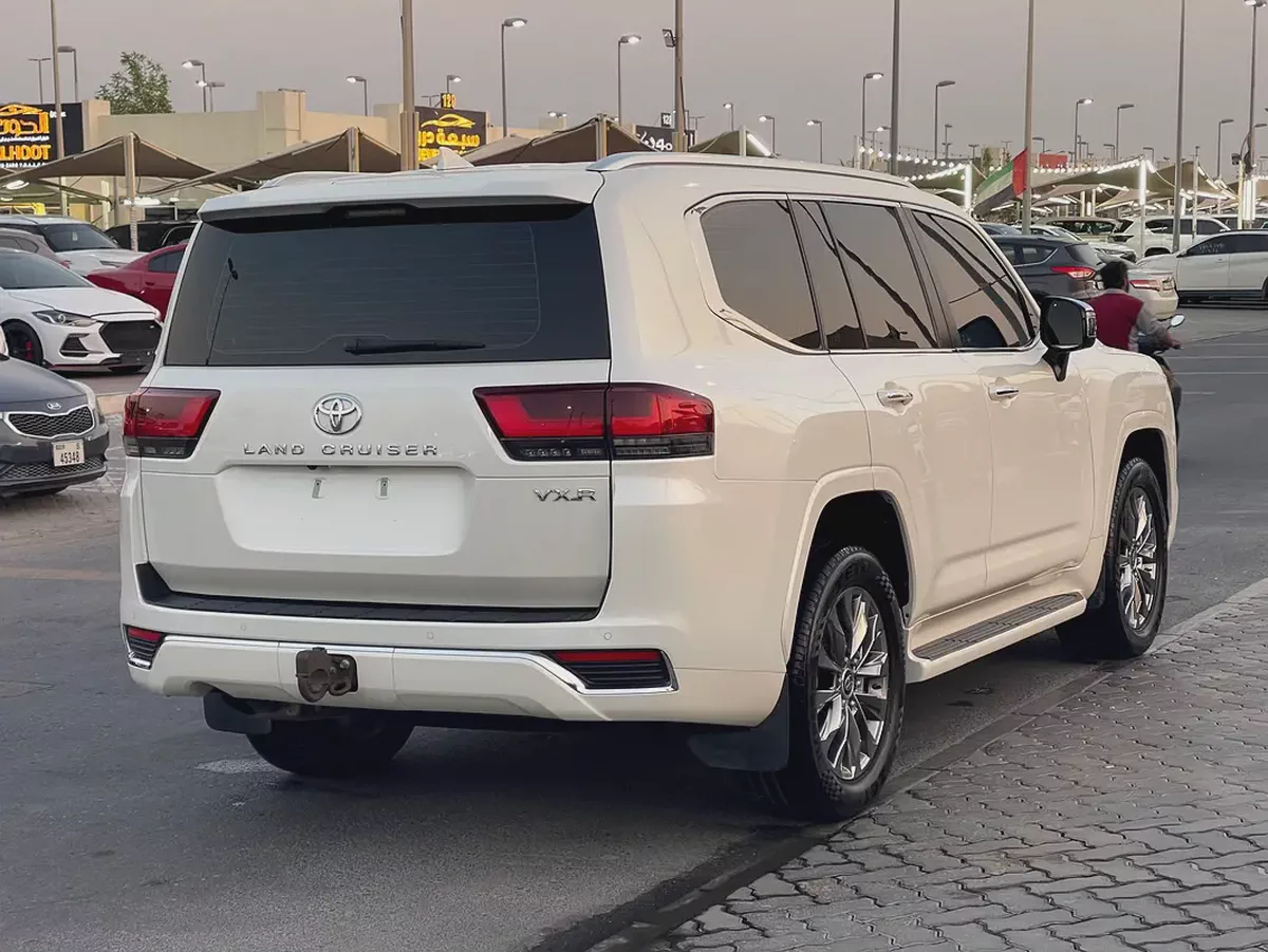 تويوتا لاند كلوزر VXR بدون تيربو Pristine Toyota Land Cruiser VXR 2022 | GCC Specs | Full Option-5-5