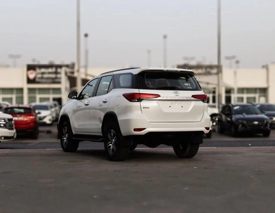Toyota Fortuner EXR Toyota Fortuner| 2.7 L | 2024 | GCC | Accident-Free | In Excellent Condition-6