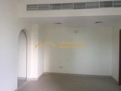 Spacious 1-Bedroom Apartment | Prime Location-5