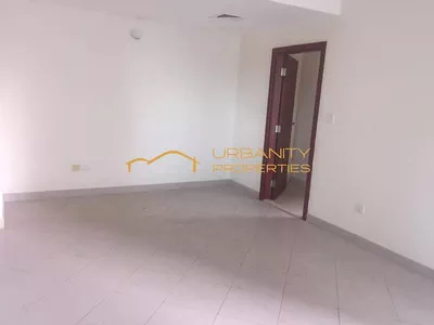 Spacious 1-Bedroom Apartment | Prime Location-7