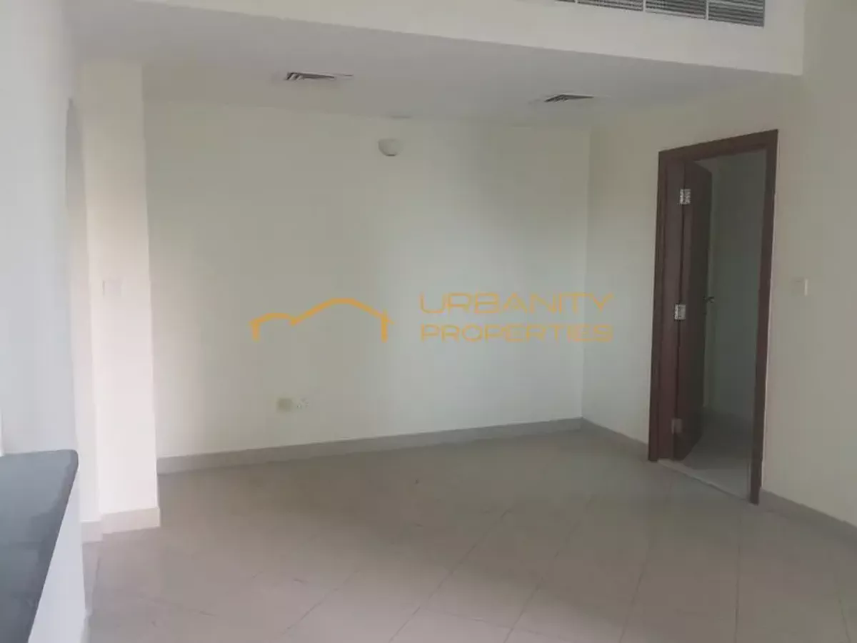Spacious 1-Bedroom Apartment | Prime Location