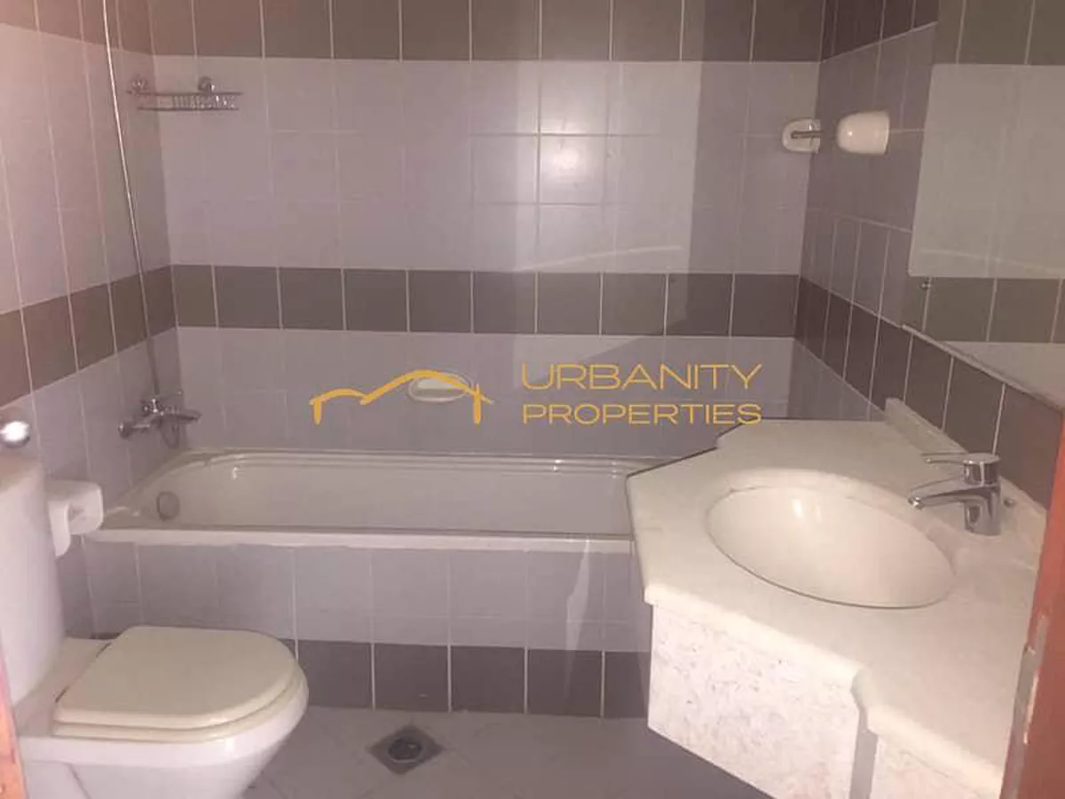 Spacious 1-Bedroom Apartment | Prime Location-8-8