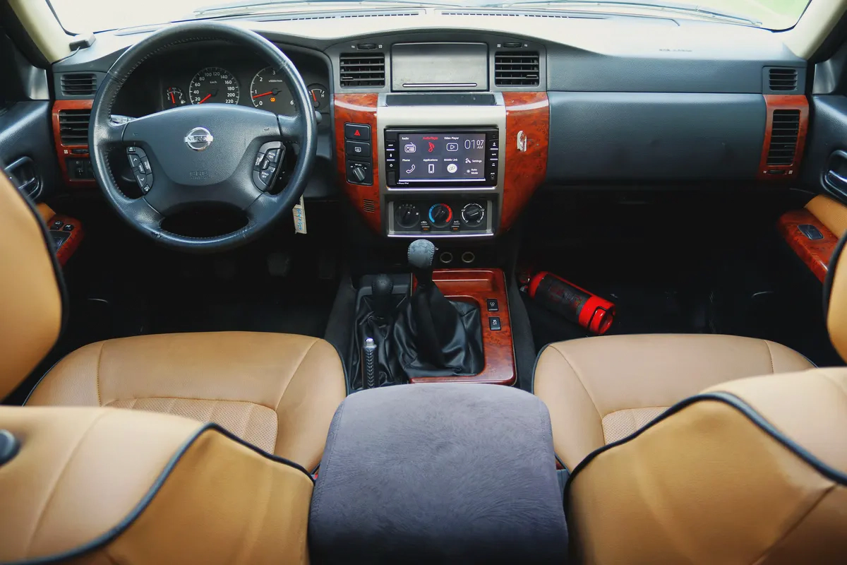 Nissan VTC Safari 2019 Full Option-14-14