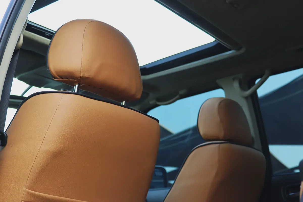 Nissan VTC Safari 2019 Full Option-18-18