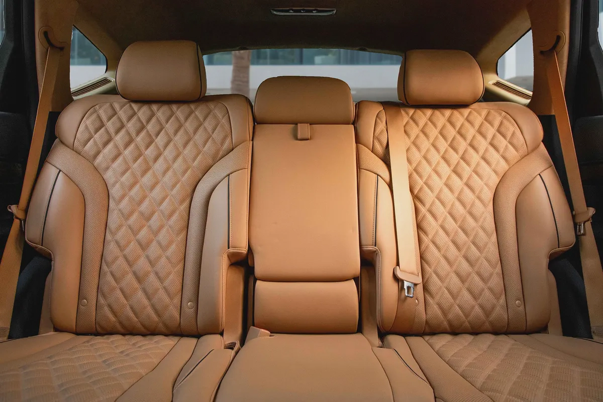 3,917 P.M | Royal | Genesis Warranty + S/Contract til 2029 | 0% Downpayment-11-11