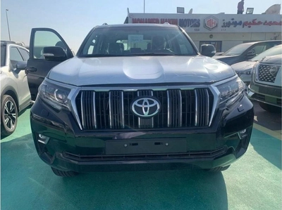 Toyota Prado 2023 new TOYOTA PRADO 2700CC VXR FULL OPTION PETROL AUTOMATIC ZERO KM-6