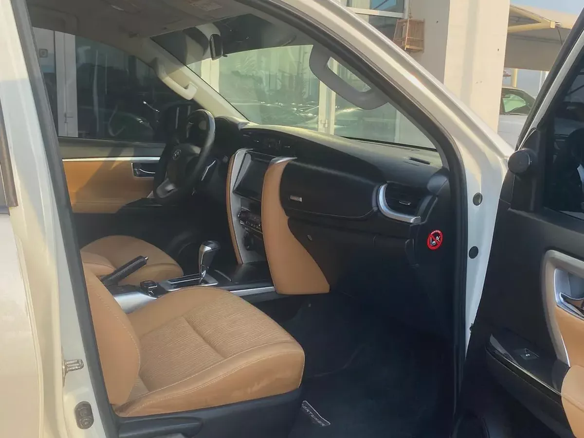 Toyota Fortuner 2020 White EX-14-14