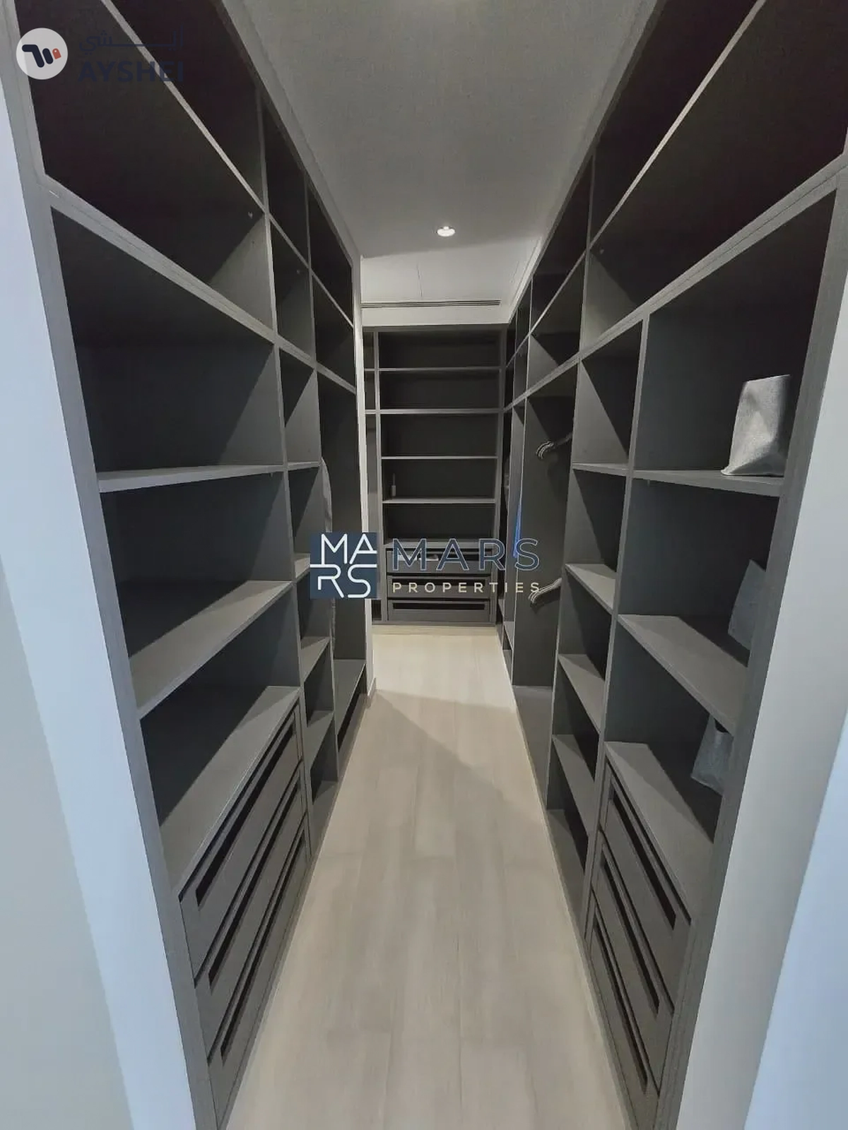 | Single Row | Independent | 6 Bedrooms + Majlis || 10% D P