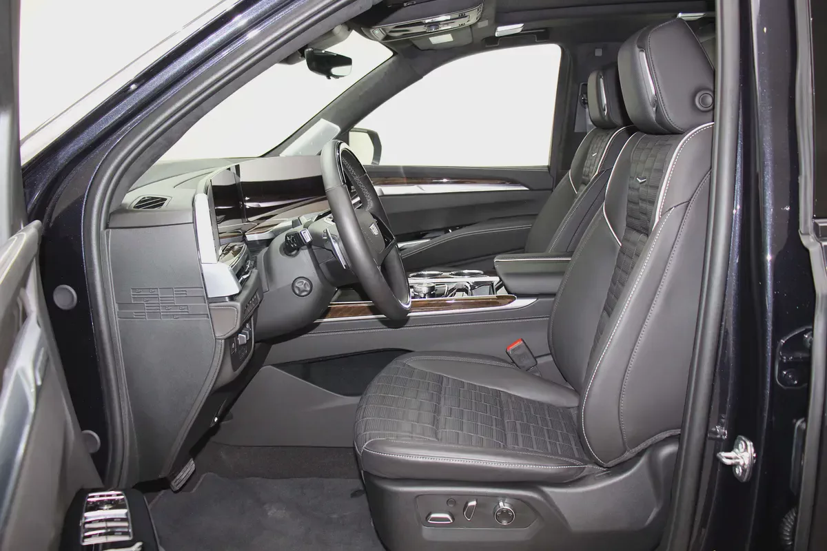 2025 Cadillac Escalade Sport Platinum | GCC Specs-1-1
