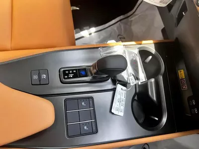 Lexus UX300h Elite 2.0L Hybrid 2025 GCC specs (FOR EXPORT ONLY)-5