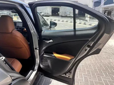 Lexus UX300h Elite 2.0L Hybrid 2025 GCC specs (FOR EXPORT ONLY)-7