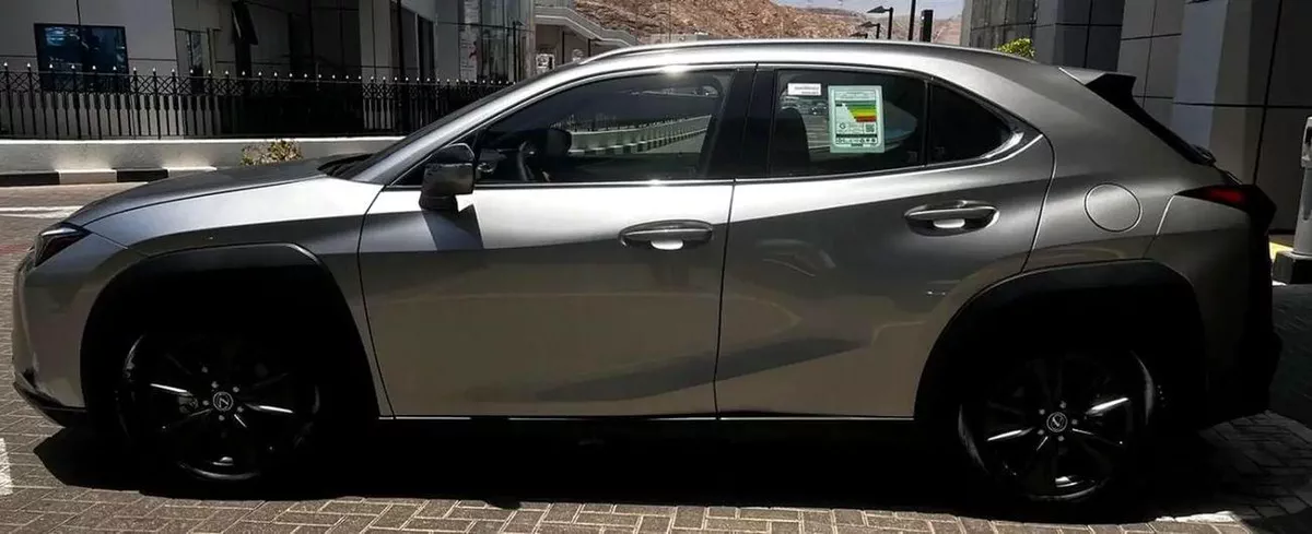 Lexus UX300h Elite 2.0L Hybrid 2025 GCC specs (FOR EXPORT ONLY)-11-0