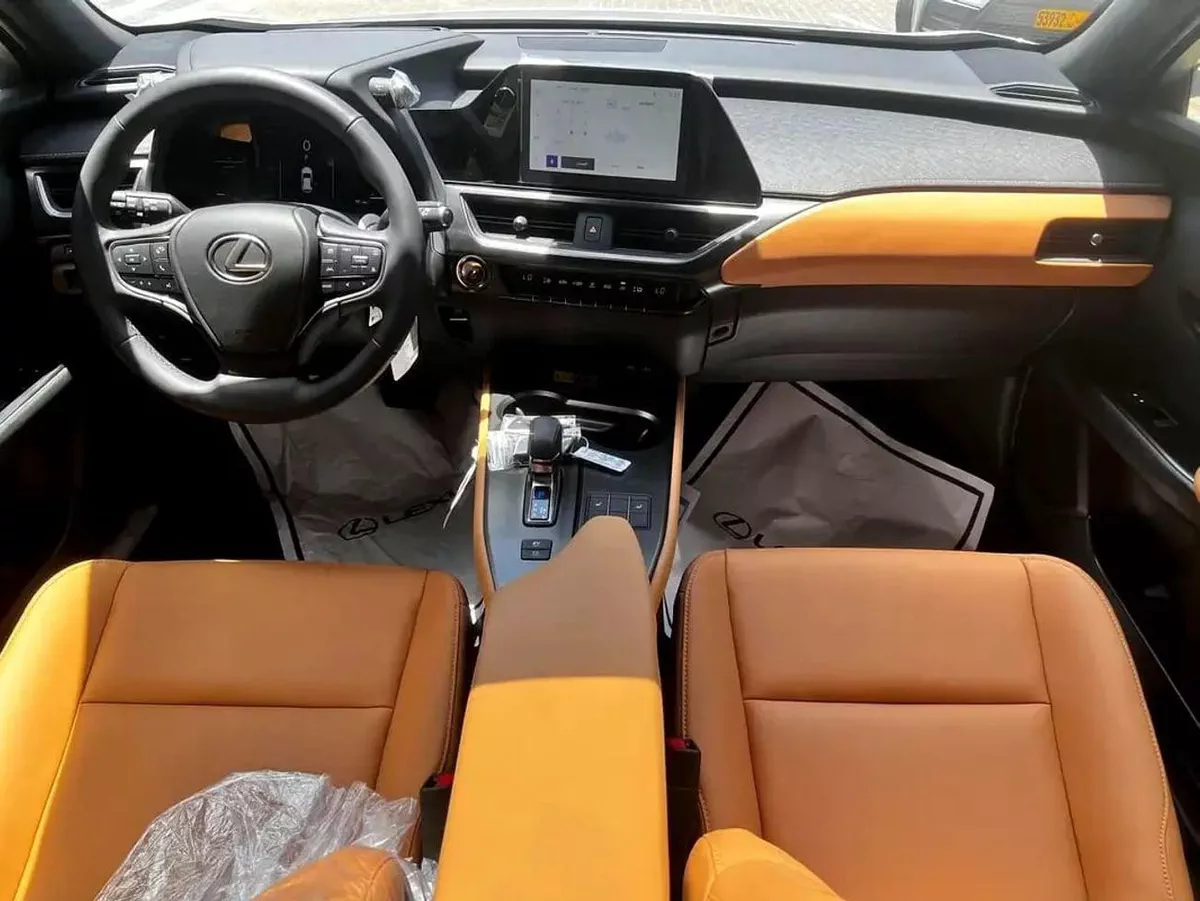 Lexus UX300h Elite 2.0L Hybrid 2025 GCC specs (FOR EXPORT ONLY)-4-0