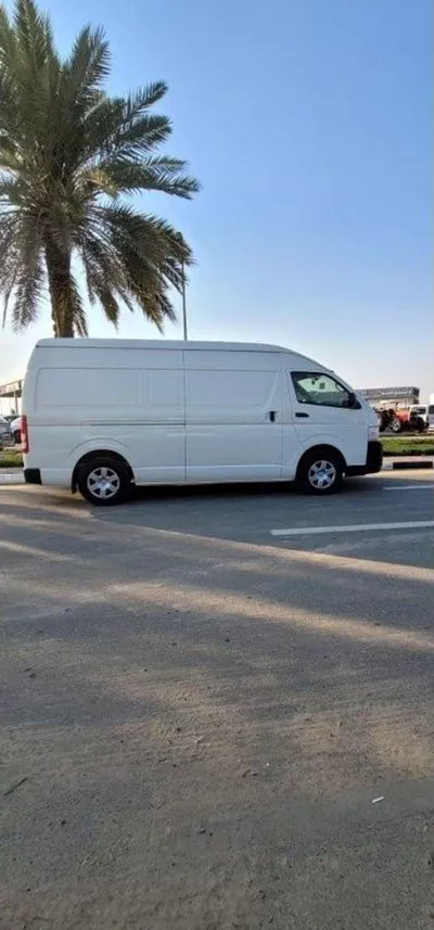 Toyota Hiace GL HIACE 2.5L HIROOF CARGO  PETROL-4