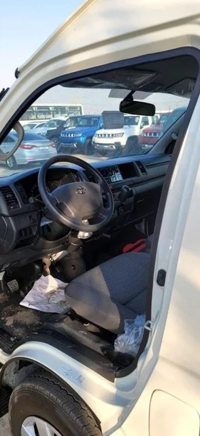 Toyota Hiace GL HIACE 2.5L HIROOF CARGO  PETROL-5