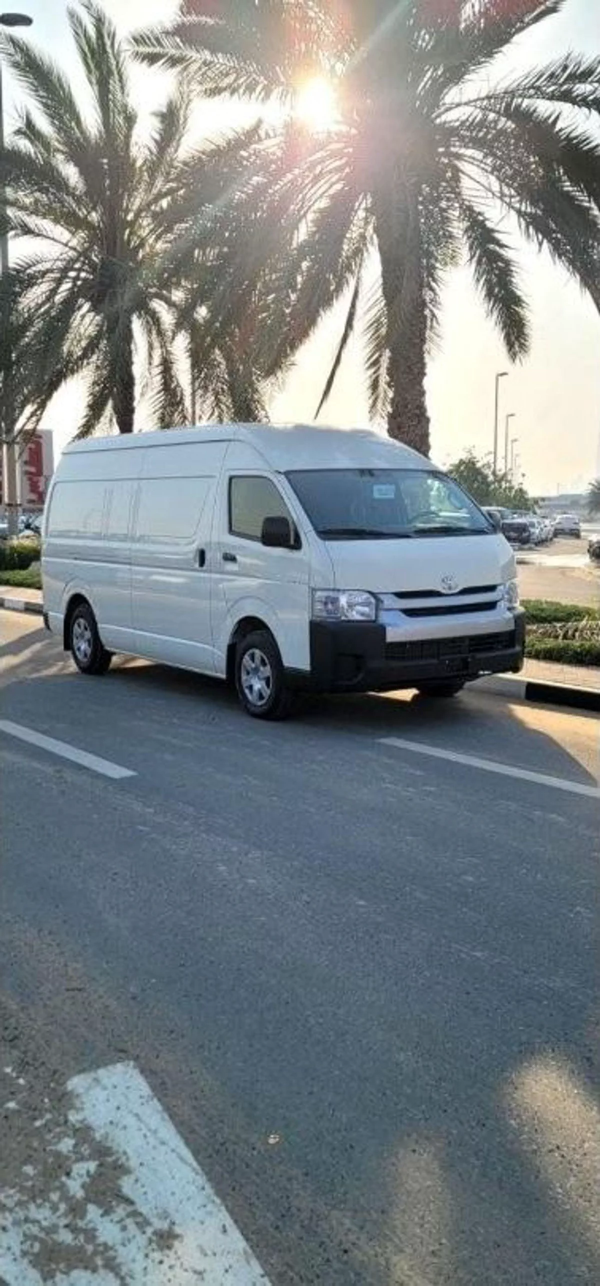 Toyota Hiace GL HIACE 2.5L HIROOF CARGO  PETROL