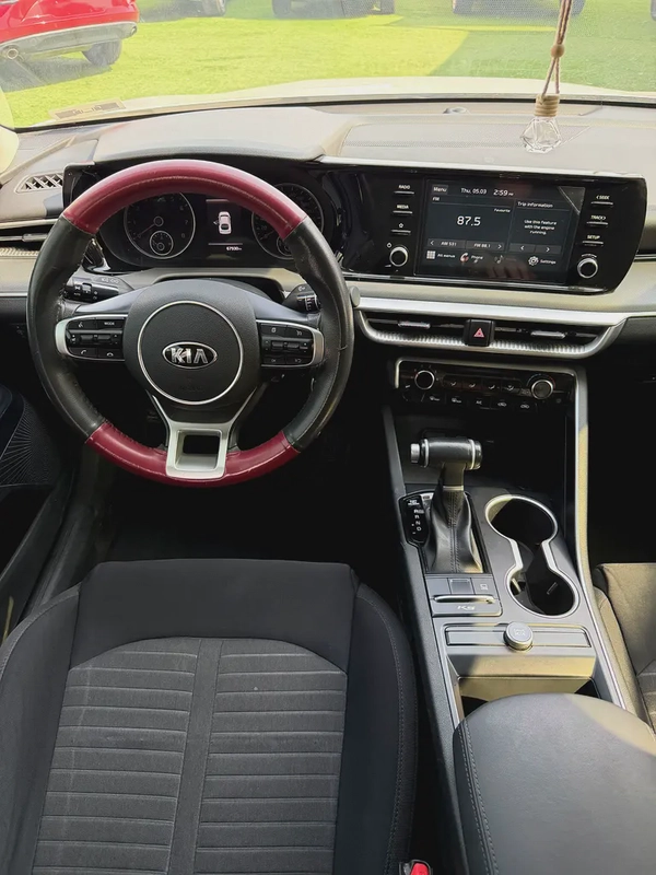 KIA K5 —2021–GCC—FREE ACCIDENT—LOW MILAGE—EXCELLENT CONDITION