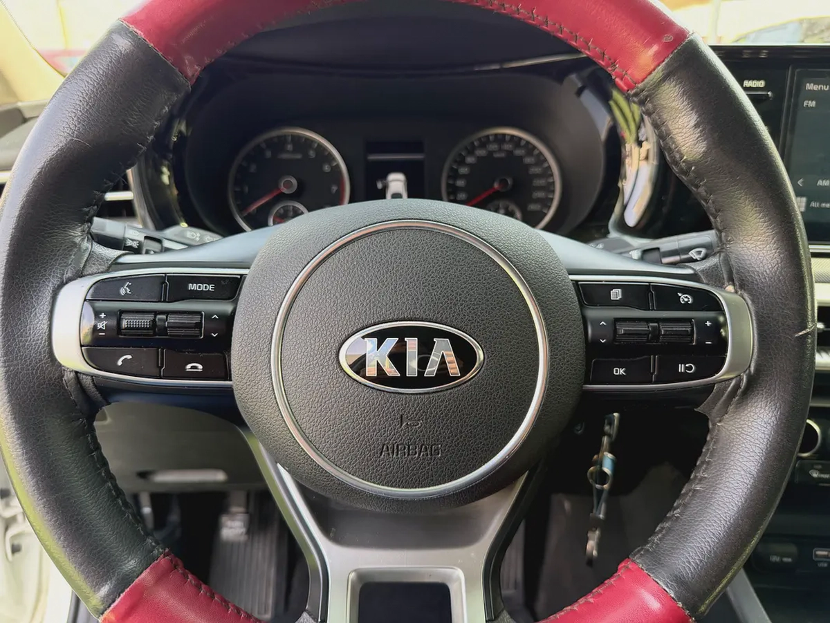 KIA K5 —2021–GCC—FREE ACCIDENT—LOW MILAGE—EXCELLENT CONDITION-12-12