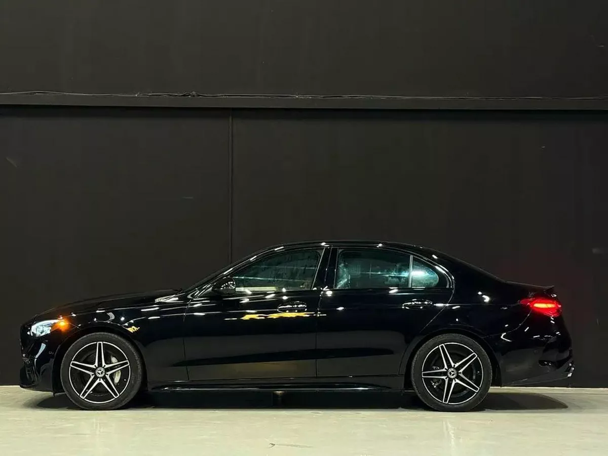 Mercedes Benz C300 STANDARD | American Specs | 21,344 KM | AED 138,000-4-0
