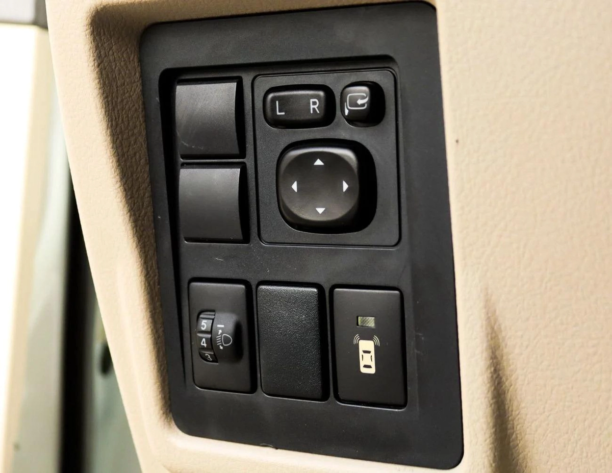 Toyota Prado EXR Toyota Prado | 4.0 L | 2019 | GCC | Accident-Free | In Excellent Condition-6-6