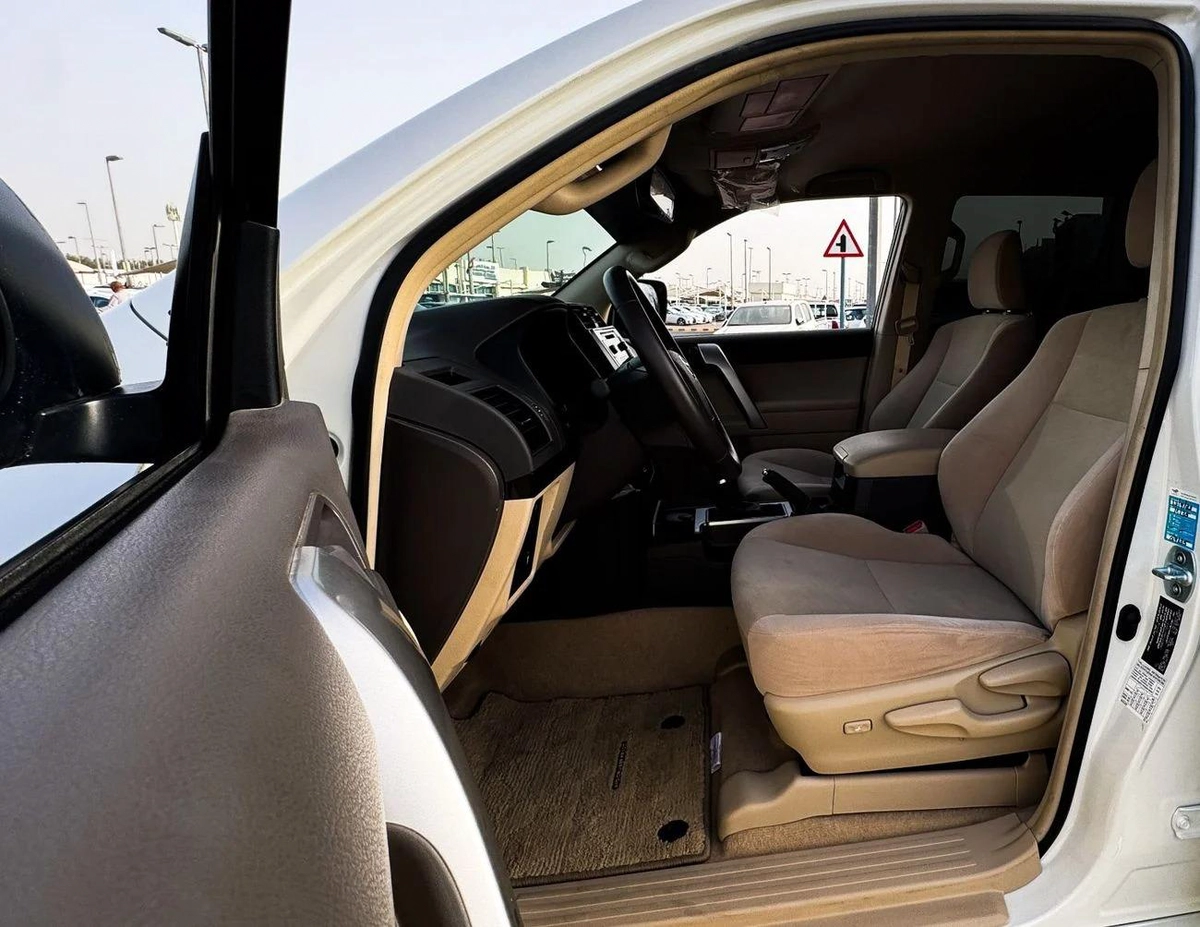 Toyota Prado EXR Toyota Prado | 4.0 L | 2019 | GCC | Accident-Free | In Excellent Condition-9-9