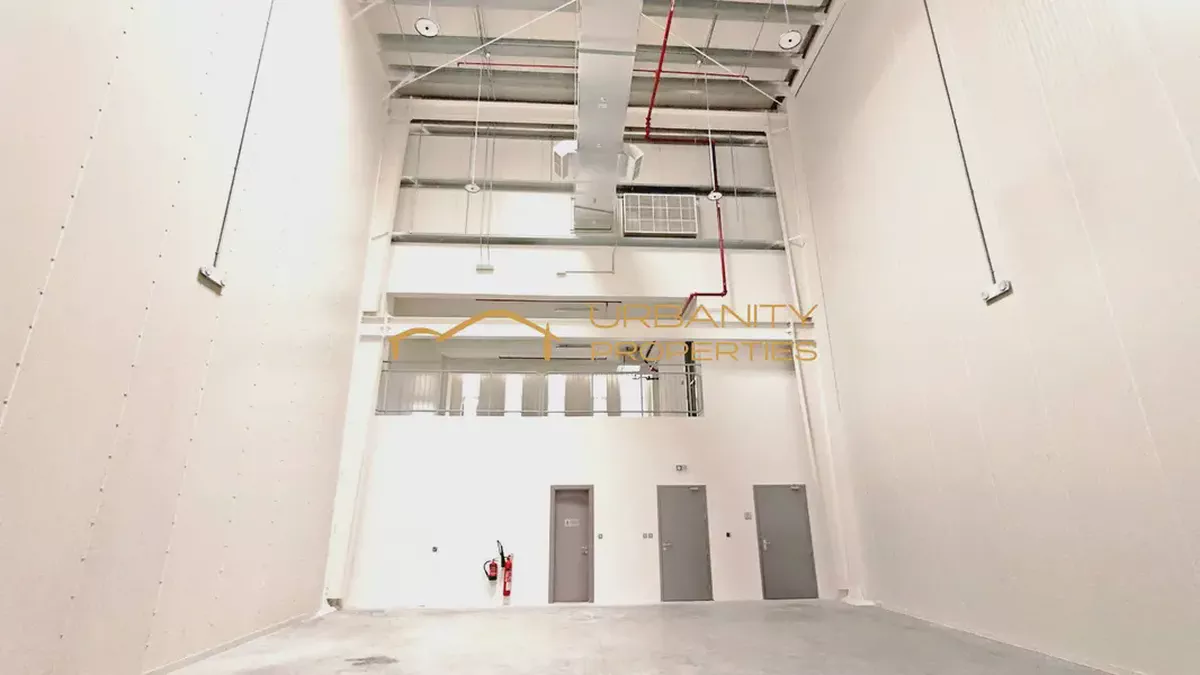 Warehouse with Office in Dubai Silicon Oasis – 3,767 Sq. Ft. | Immediate Possession-2-2