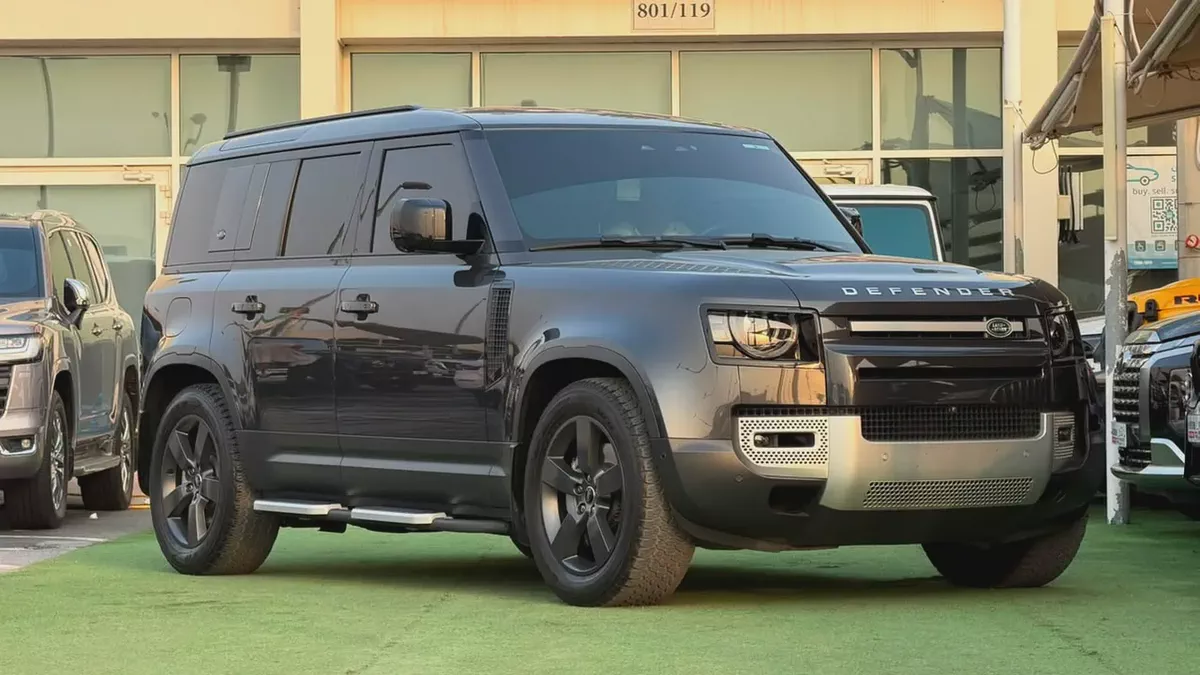 Land Rover Defender HSE P400 2024 | Gcc Specs | Under warranty