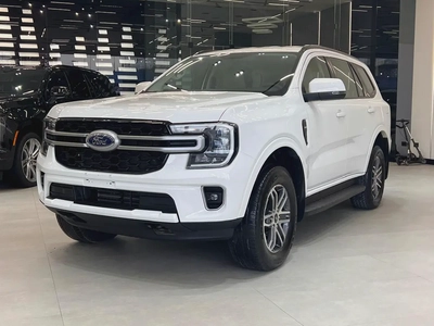 !! 2024 !! Ford | Everest | XLS | GCC | 7-Seater | Just 52000 Driven-0