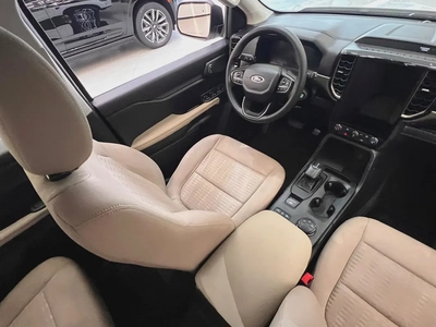 !! 2024 !! Ford | Everest | XLS | GCC | 7-Seater | Just 52000 Driven-13