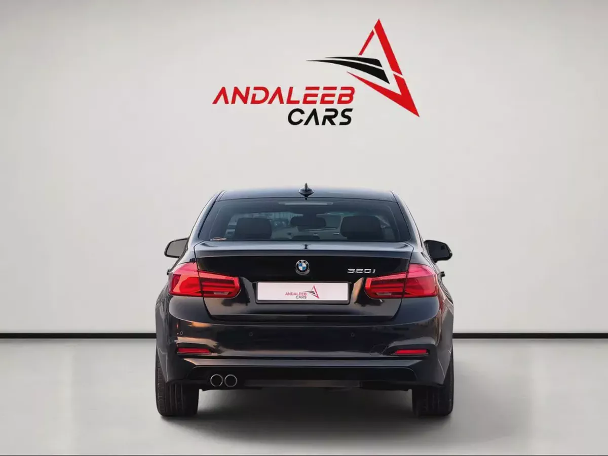BMW 320i | 2.0L TURBO | 184 HP | GCC SPECS | 2017-3-3